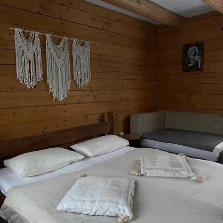 Konukevi Anastasia 3*